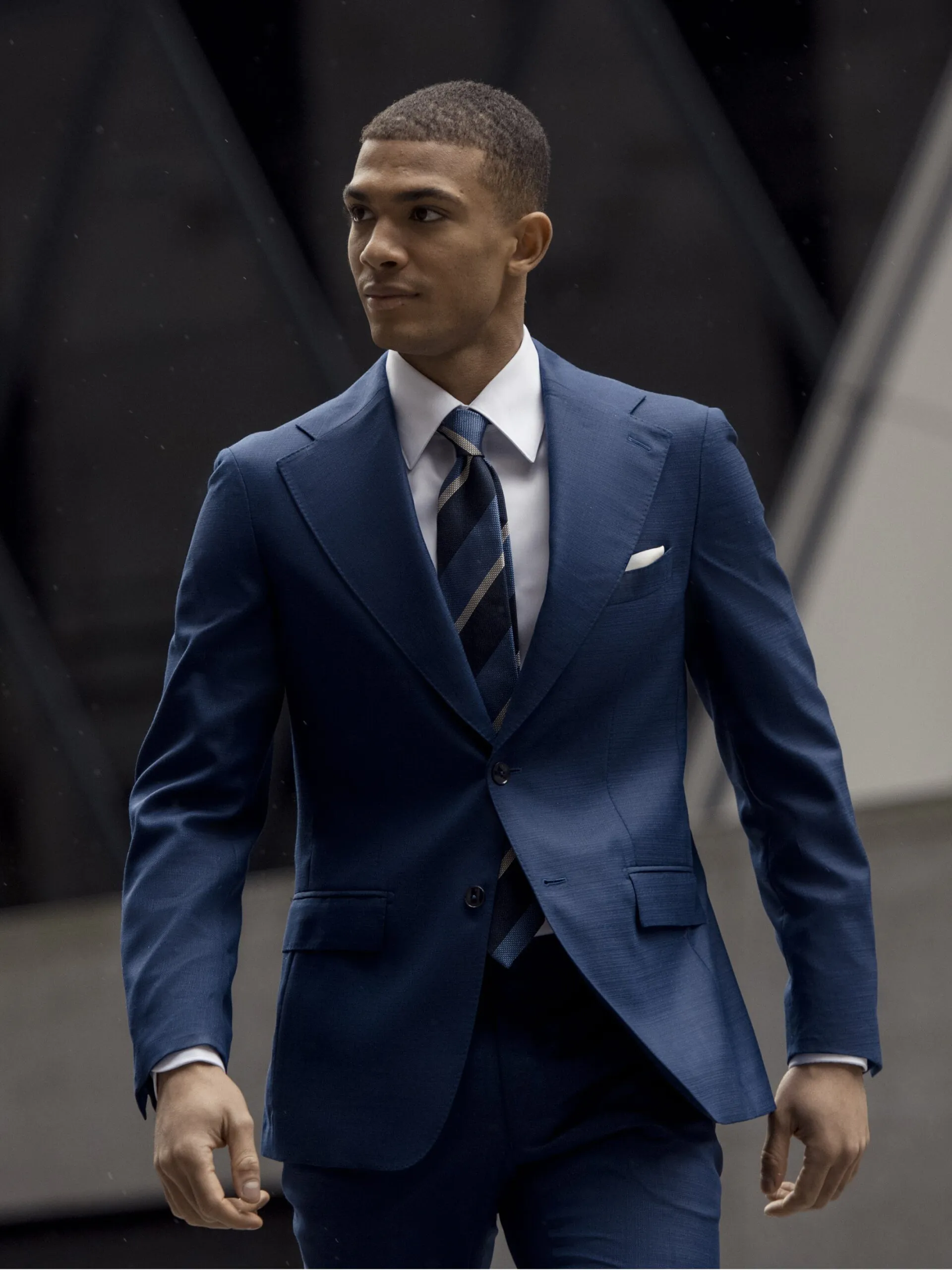 COSTUM DOUA PIESE BLEUMARIN TEXTURAT FIN, TAILORED FIT - imagine 3