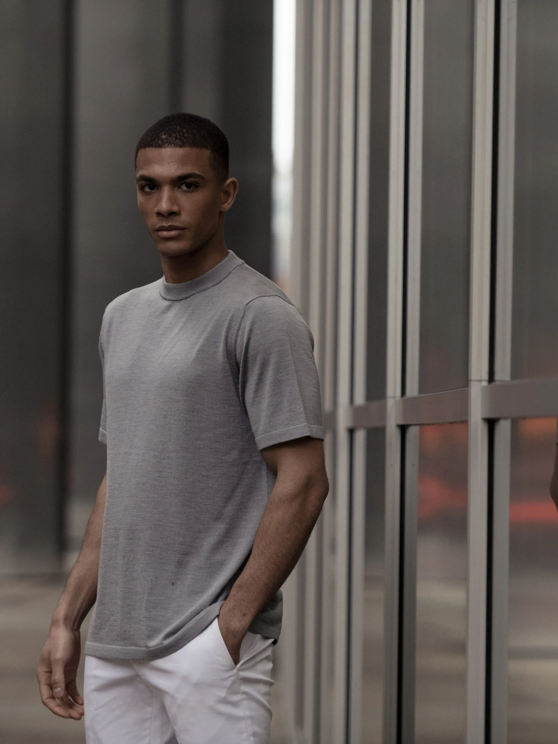 TRICOU GRI DIN MATASE NATURALA SI LANA MERINO