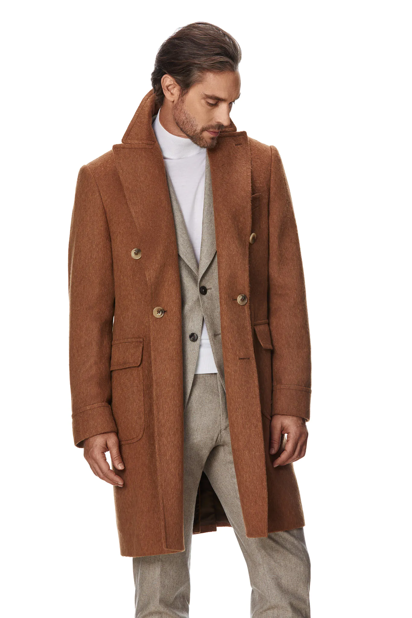 PALTON CAMEL DIN PAR DE CAMILA